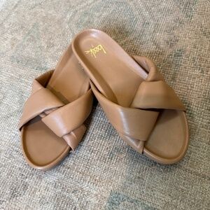 Leather slide sandal